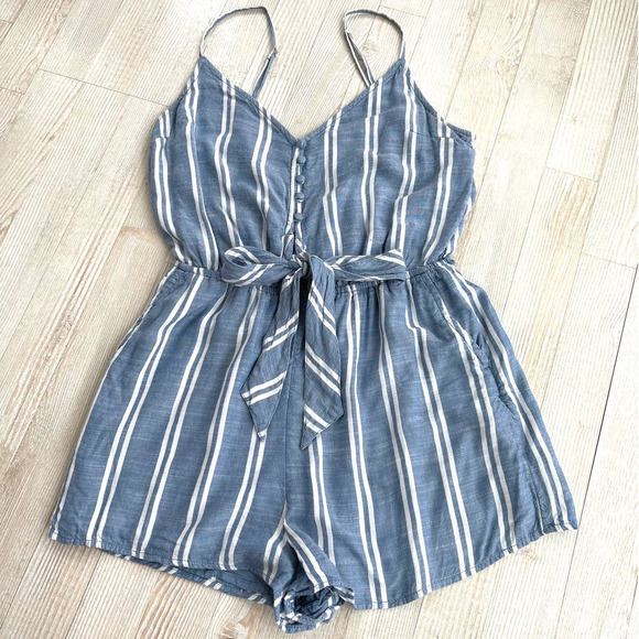 Abercrombie & Fitch Striped Tie Front Romper Size M - Picture 1 of 9